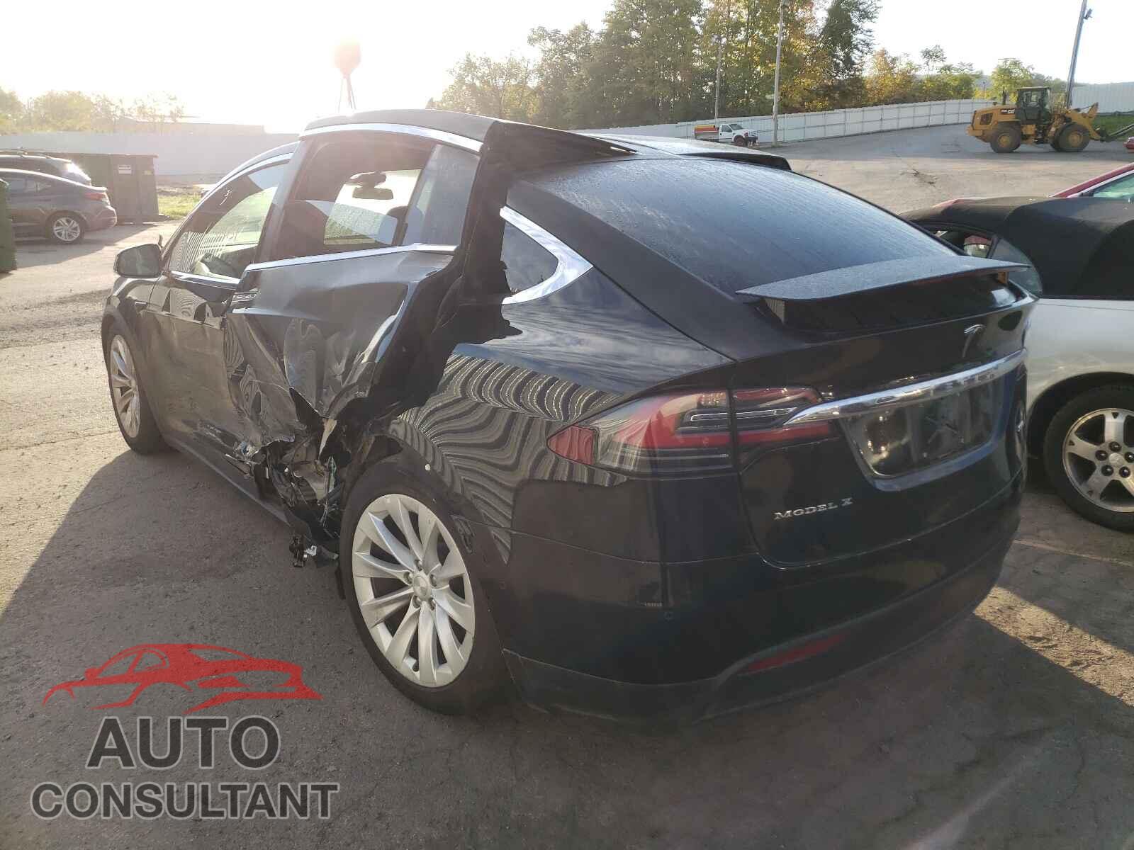 TESLA MODEL X 2017 - 5YJXCBE23HF077518
