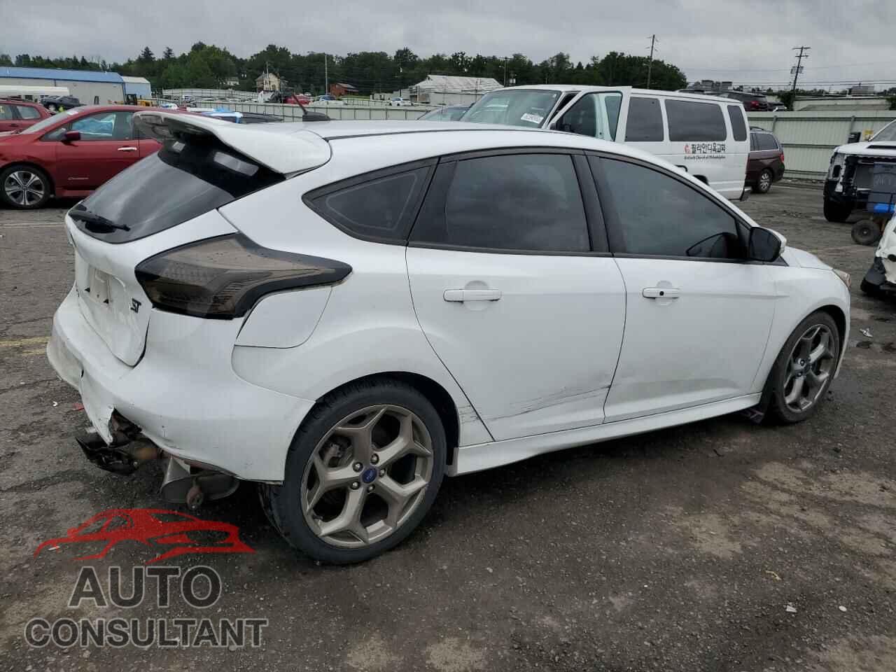 FORD FOCUS 2017 - 1FADP3L95HL234210