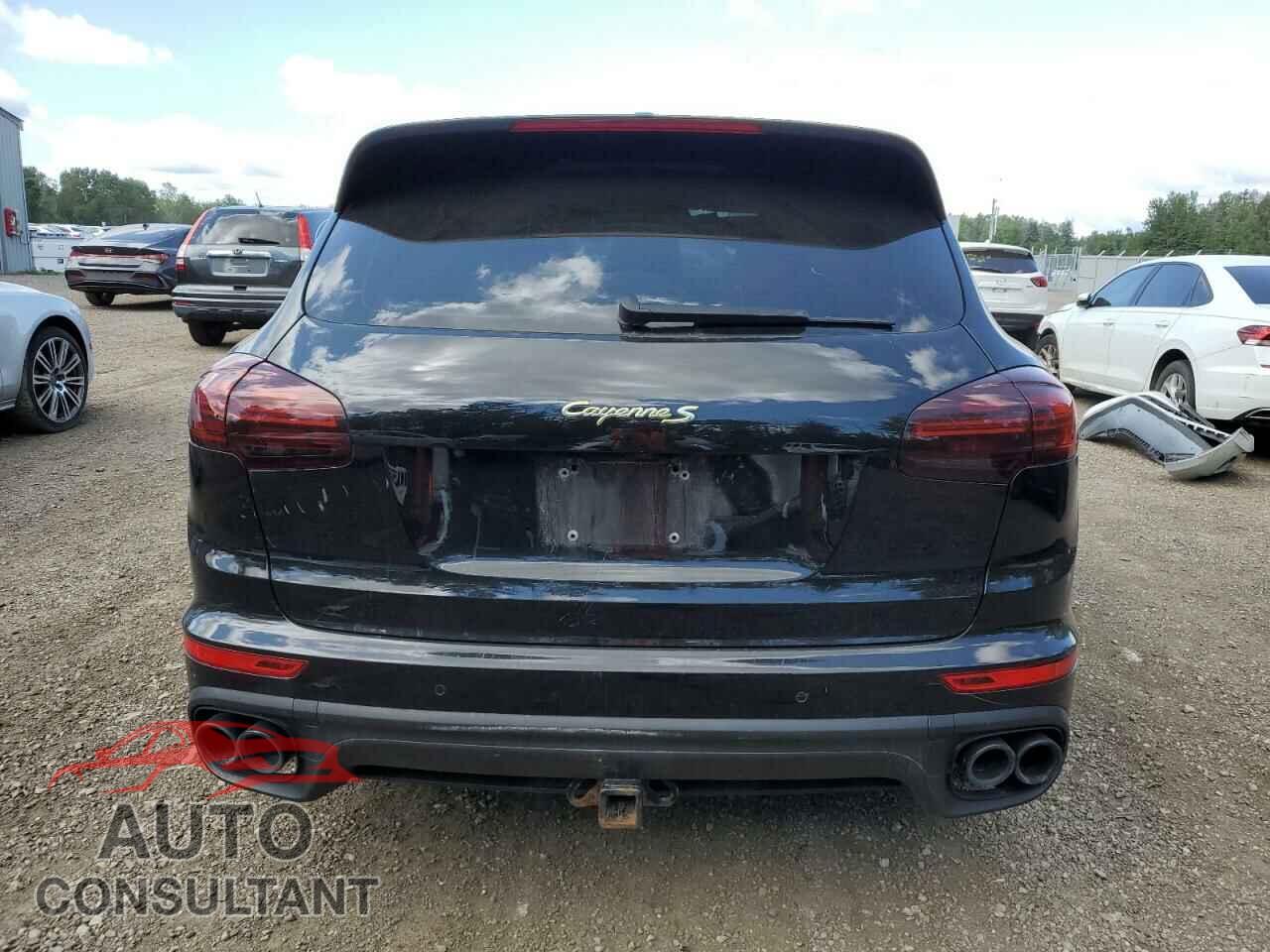 PORSCHE CAYENNE 2017 - WP1AE2A24HLA70076