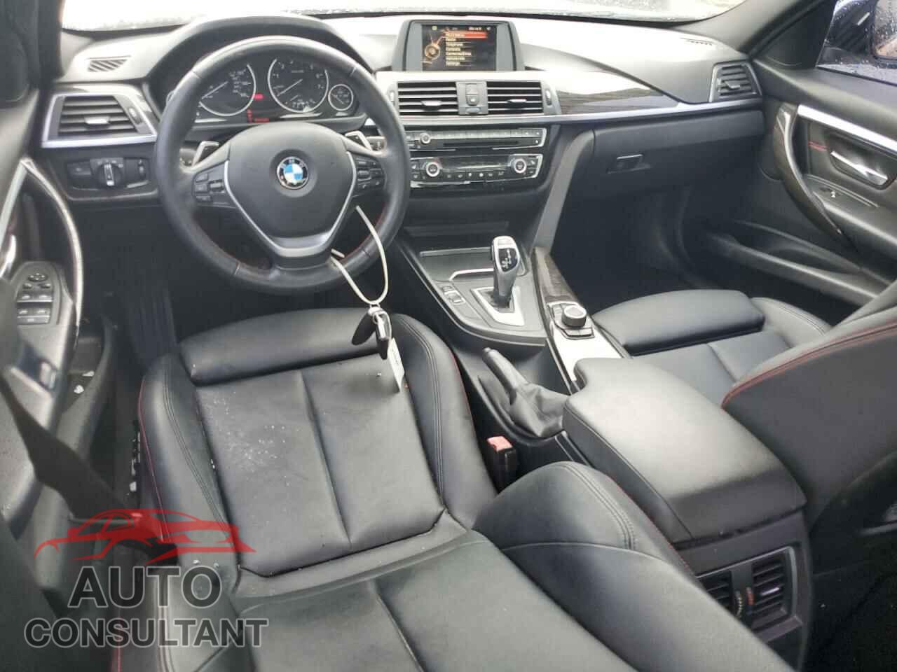 BMW 3 SERIES 2016 - WBA8E9G55GNU30210