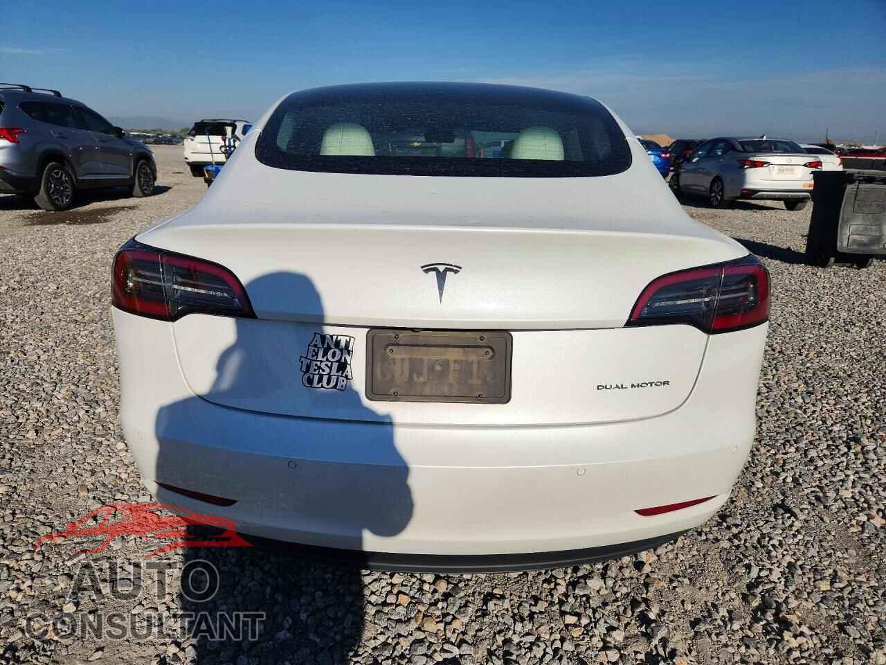 TESLA MODEL 3 2021 - 5YJ3E1EB3MF996710