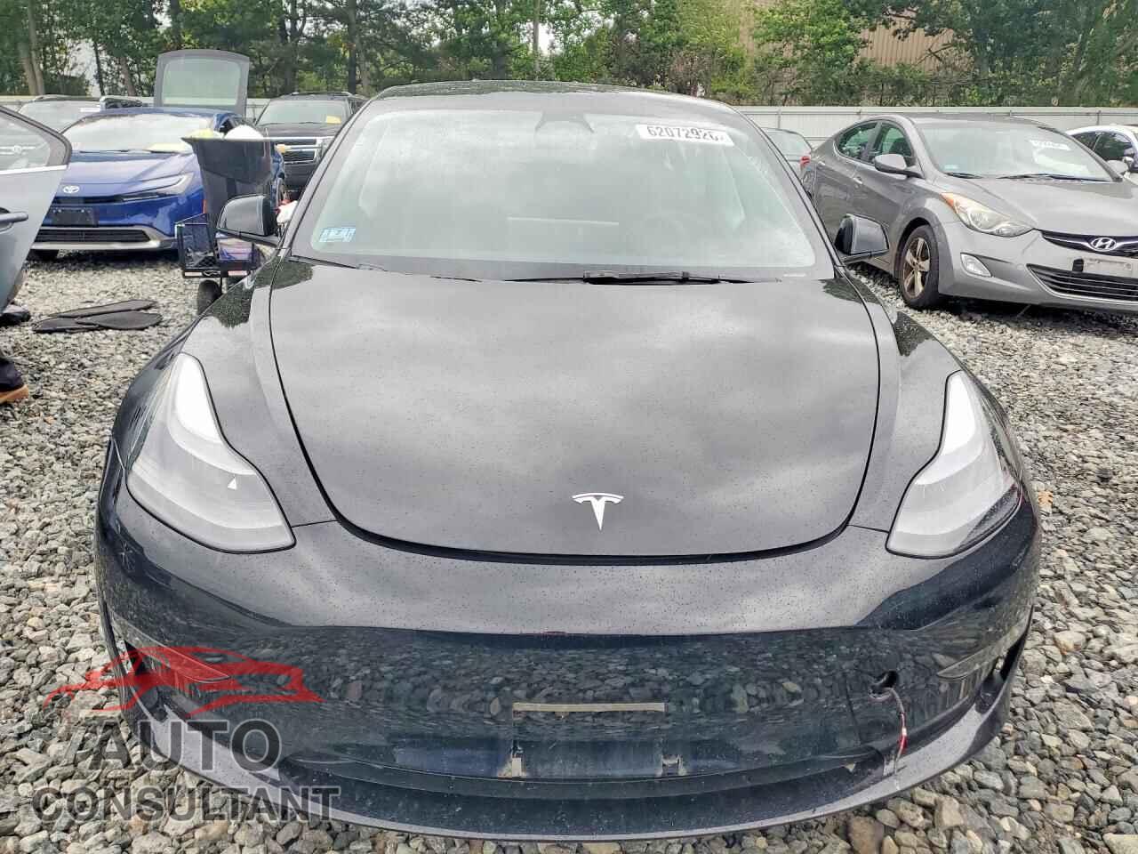 TESLA MODEL 3 2023 - 5YJ3E1EBXPF608795