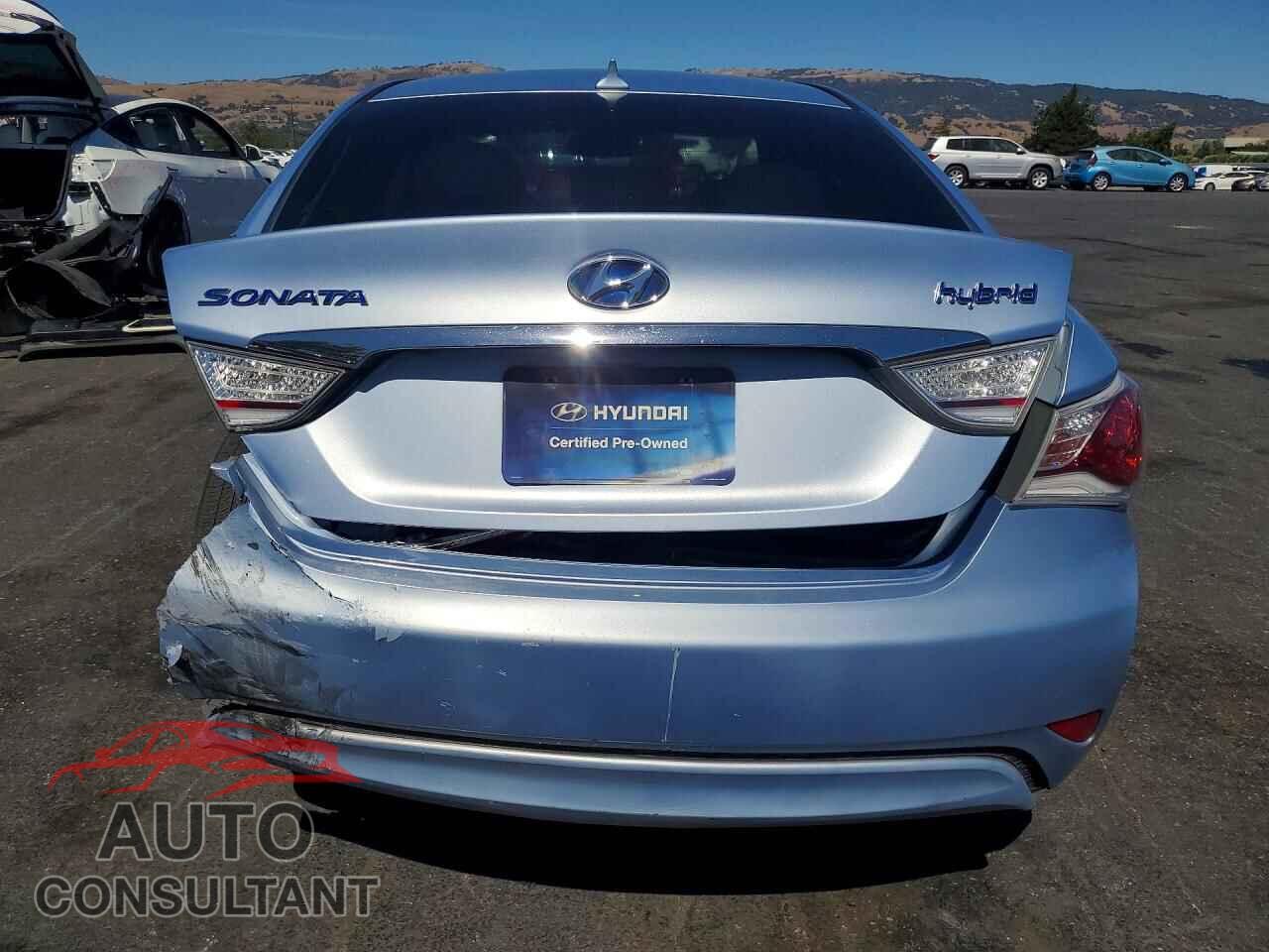 HYUNDAI SONATA 2012 - KMHEC4A46CA042589