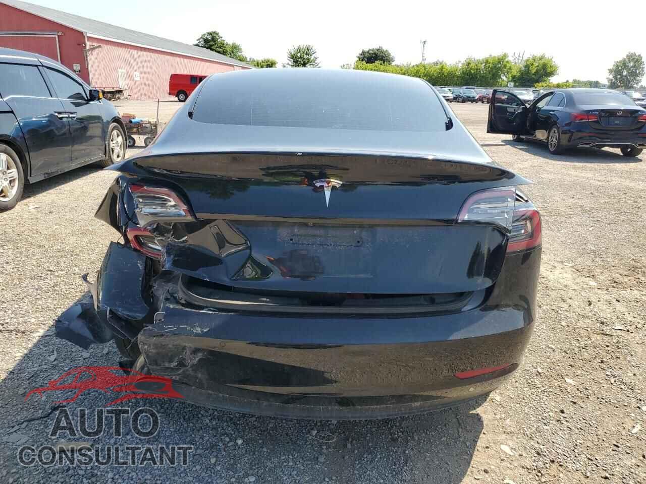 TESLA MODEL 3 2021 - 5YJ3E1EA1MF963163