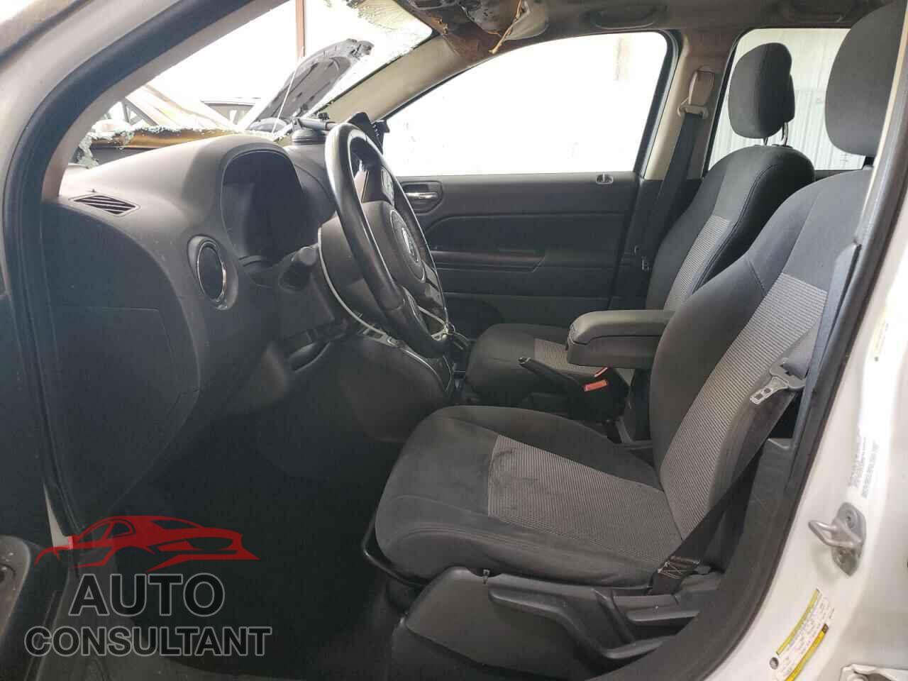JEEP COMPASS 2011 - 1J4NF1FB5BD212983