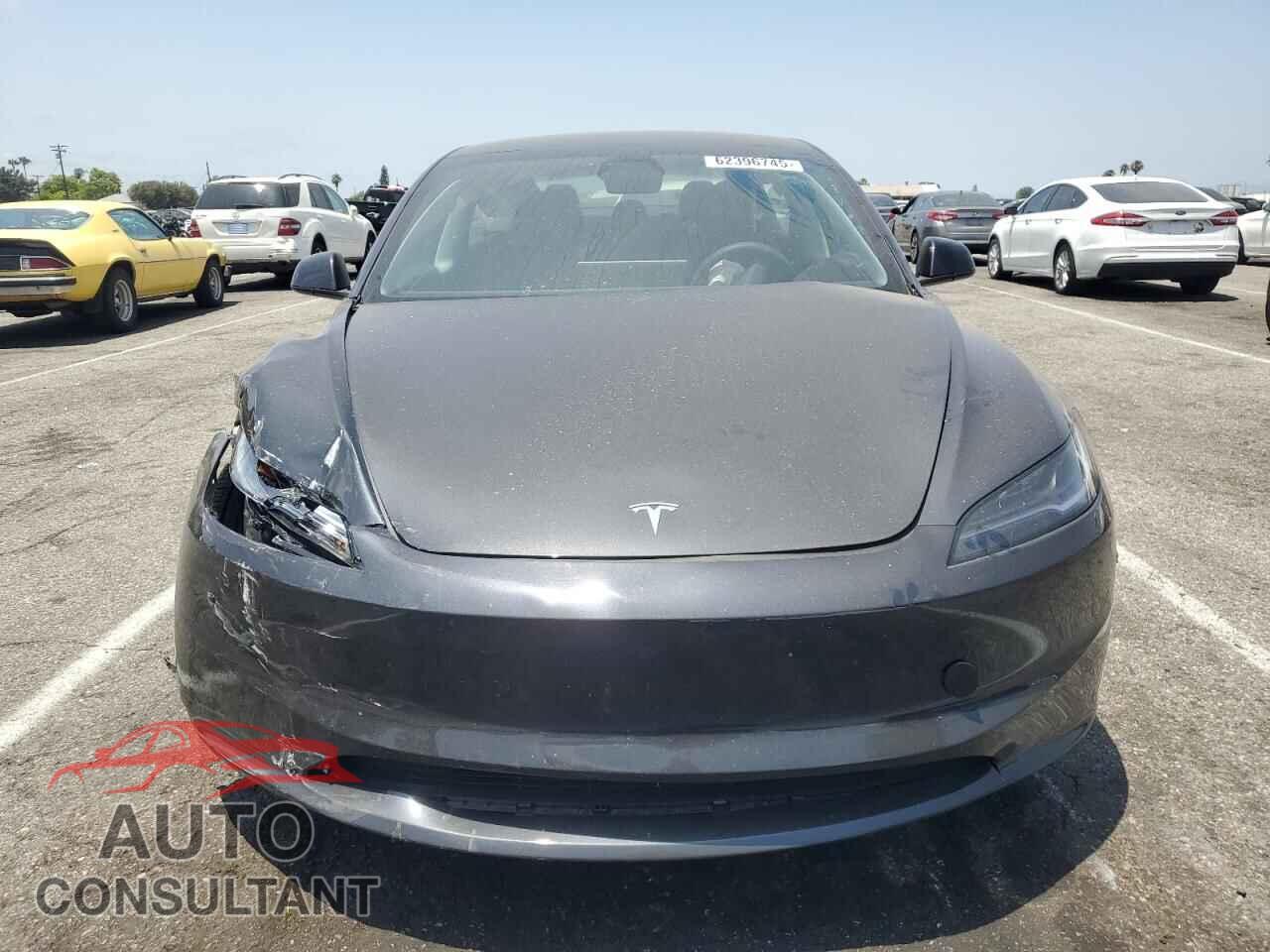 TESLA MODEL 3 2025 - 5YJ3E1EA7SF906902