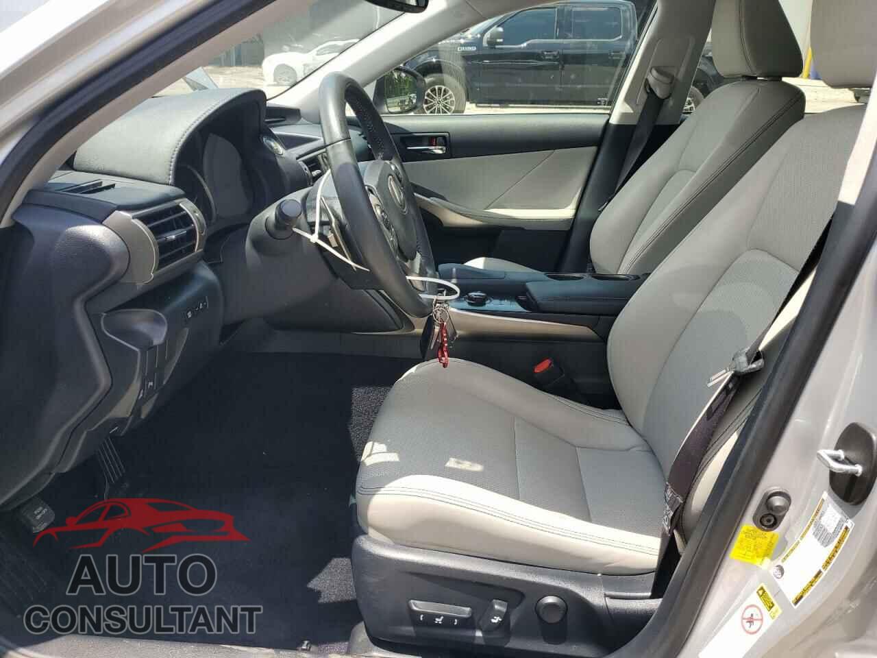 LEXUS IS 2014 - JTHBF1D28E5002256