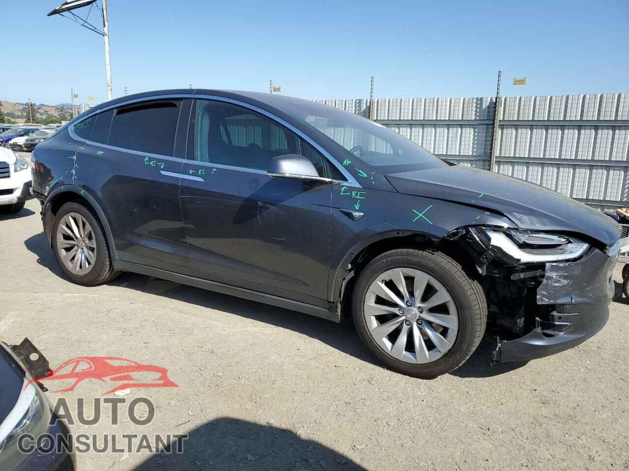 TESLA MODEL X 2016 - 5YJXCBE21GF027716