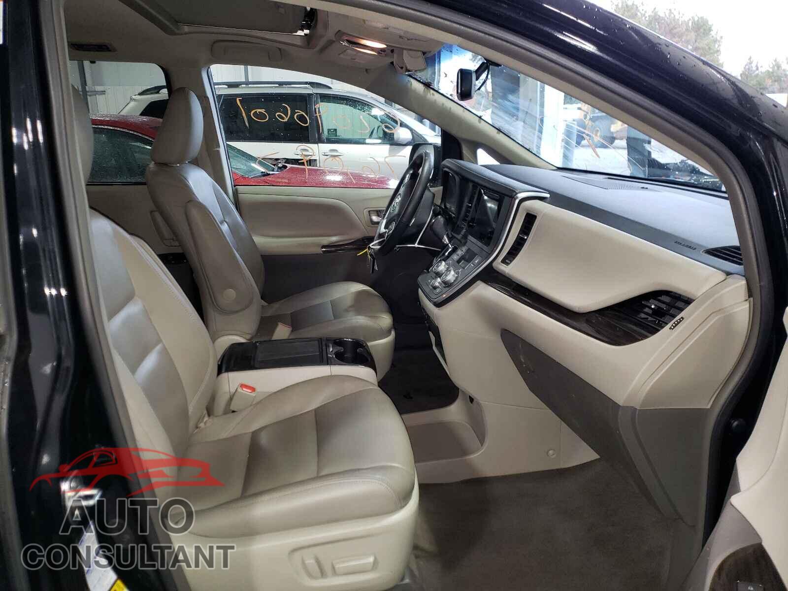 TOYOTA SIENNA 2017 - 5TDDZ3DCXHS156830
