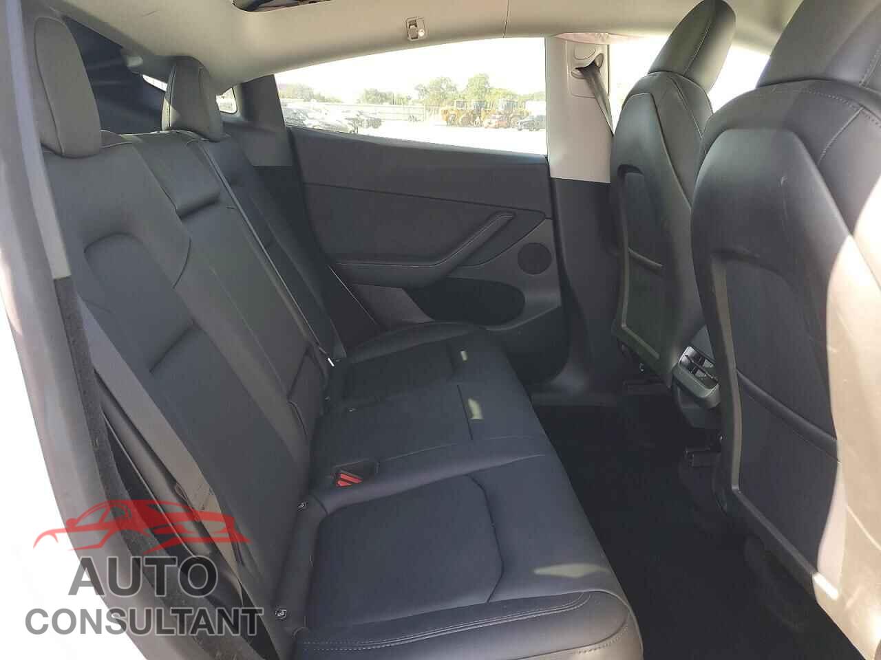 TESLA MODEL Y 2024 - 7SAYGDED2RF088276