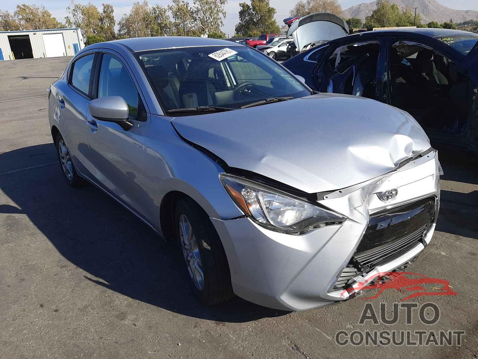TOYOTA YARIS 2017 - 3MYDLBYV0HY187084