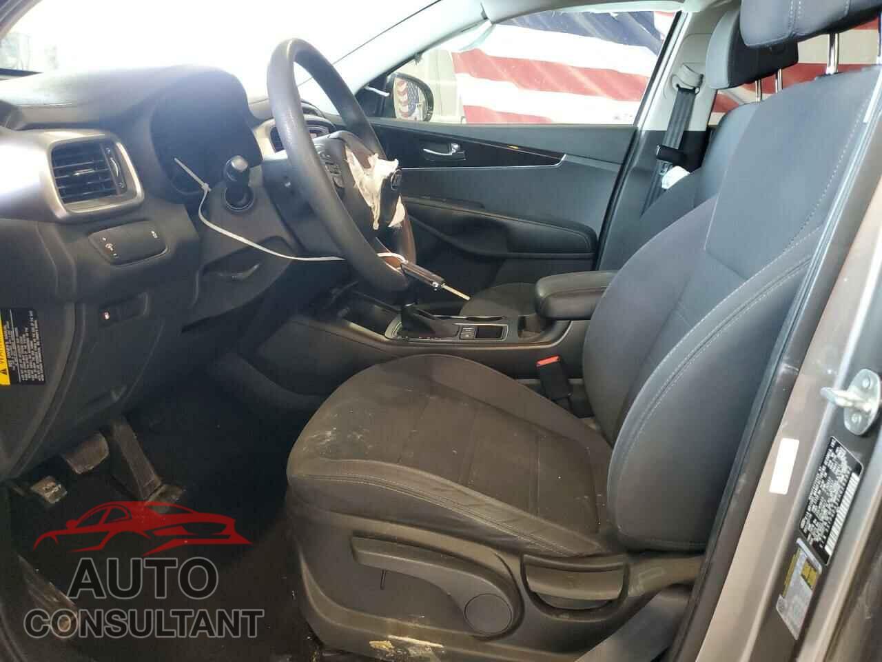 KIA SORENTO 2017 - 5XYPGDA33HG293392