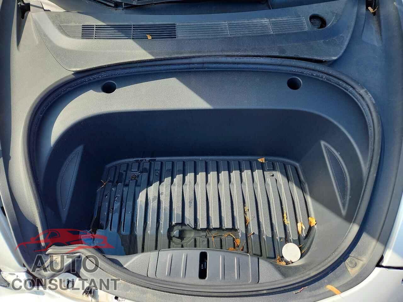 TESLA MODEL 3 2023 - 5YJ3E1EA3PF493478