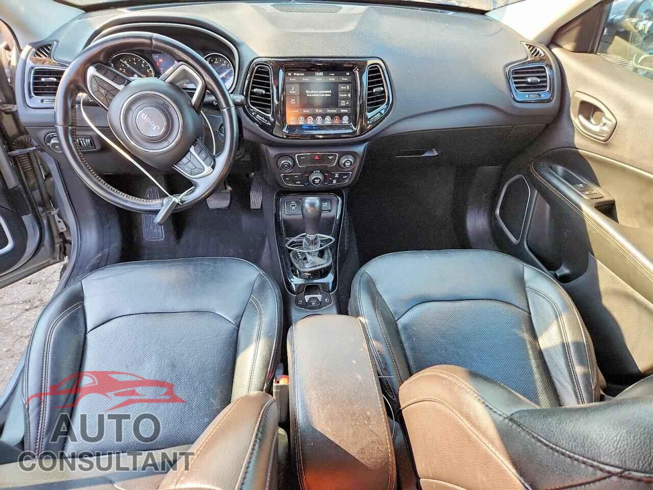 JEEP COMPASS 2020 - 3C4NJCCB0LT187300
