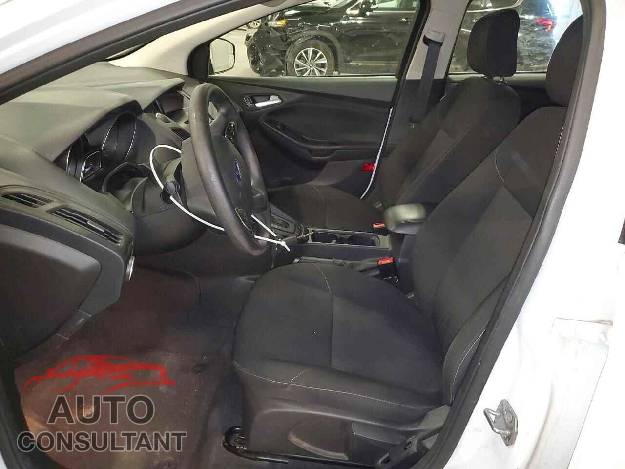 FORD FOCUS 2017 - 1FADP3K27HL215212