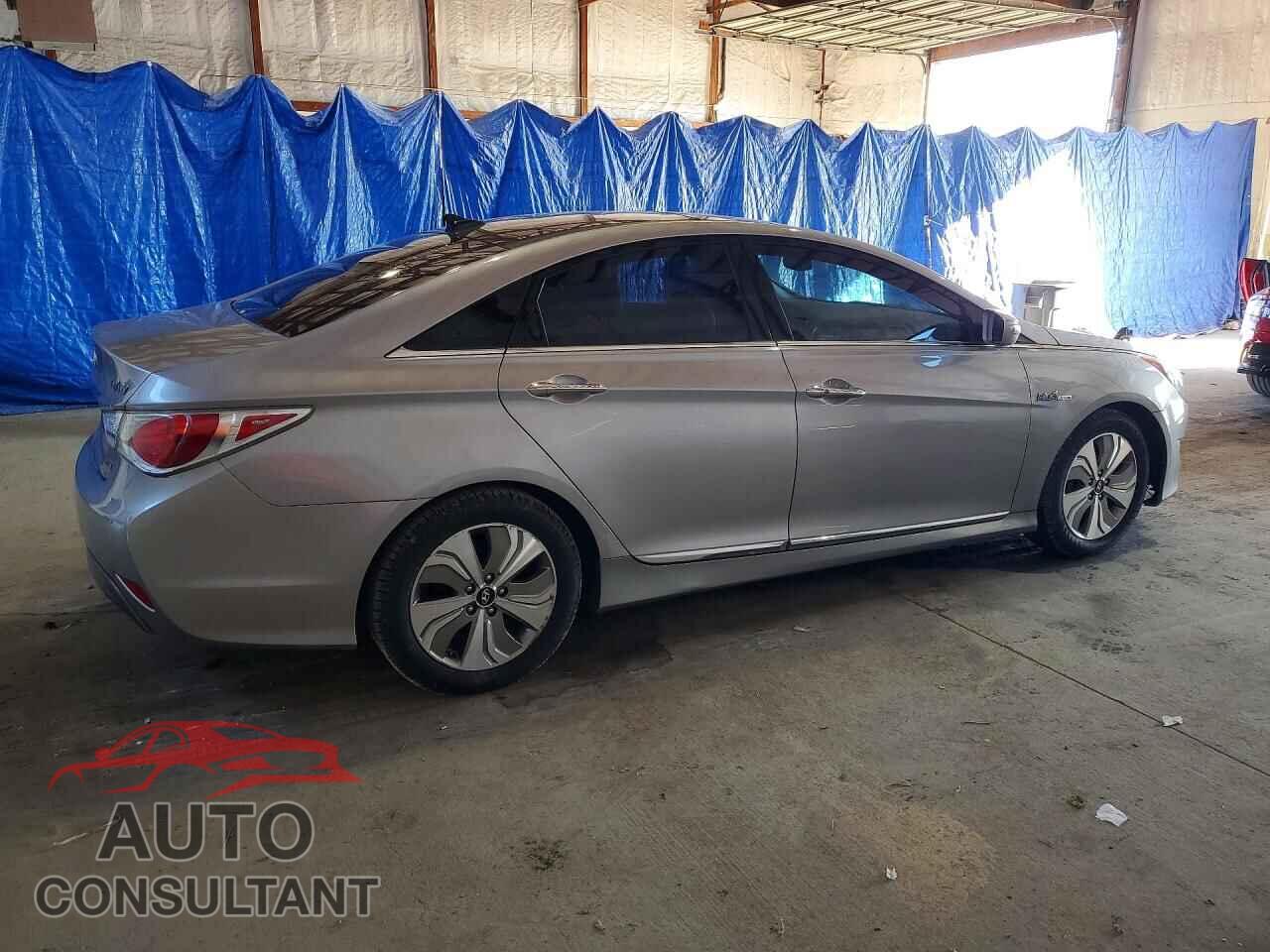 HYUNDAI SONATA 2014 - KMHEC4A40EA105012