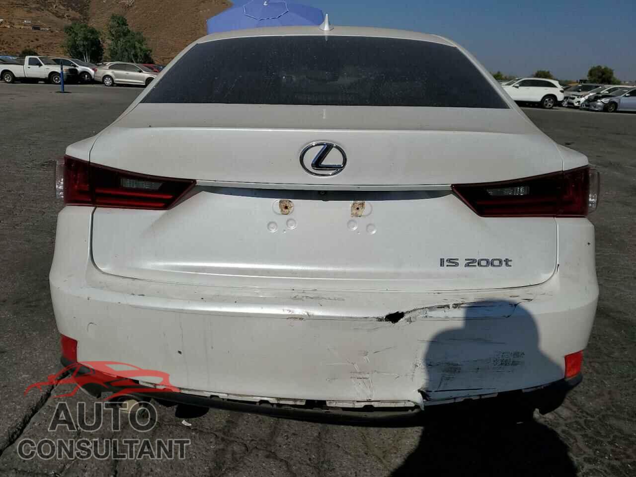 LEXUS IS 2016 - JTHBA1D22G5015151