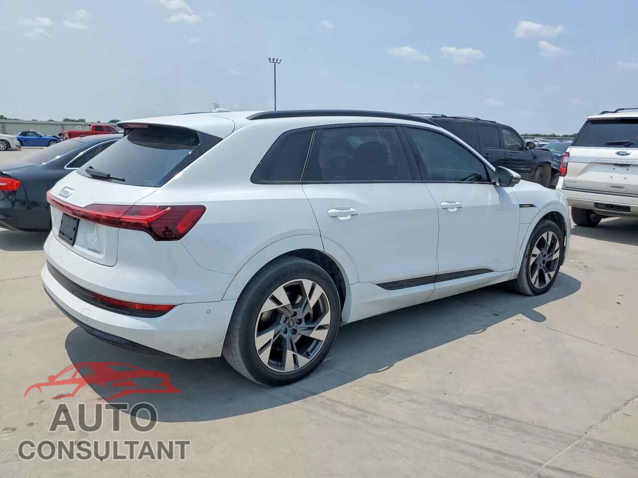 AUDI E-TRON 2022 - WA1AAAGEXNB007777