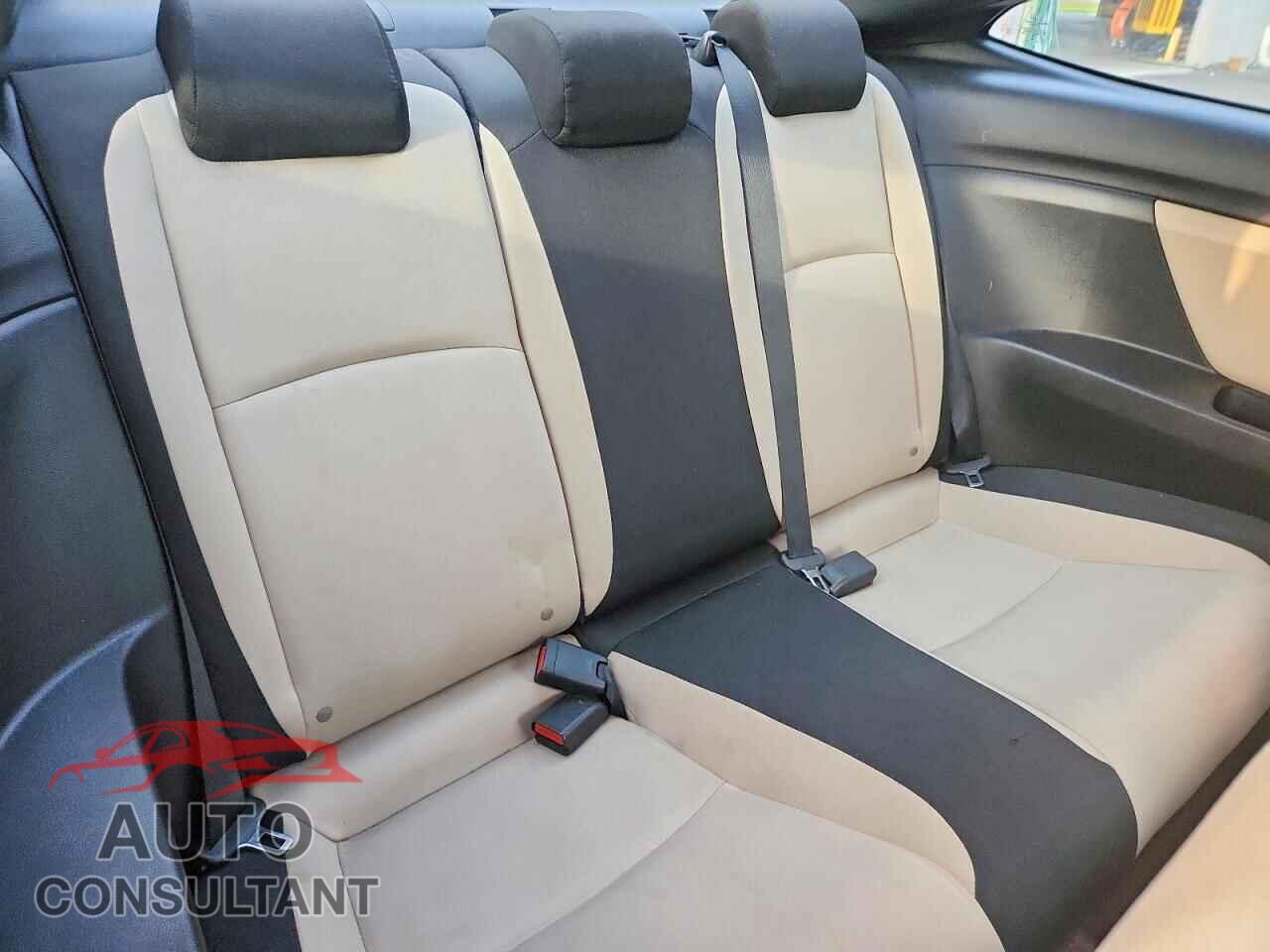 HONDA CIVIC 2016 - 2HGFC4B00GH315944