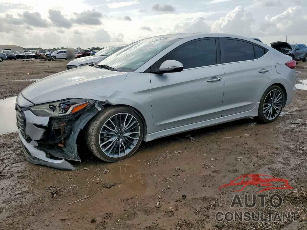 HYUNDAI ELANTRA 2018 - KMHD04LB4JU546389