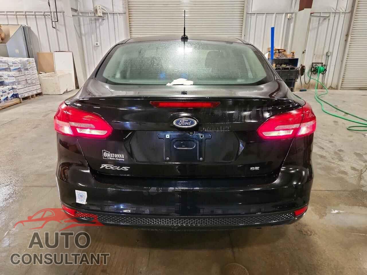 FORD FOCUS 2017 - 1FADP3F26HL258837