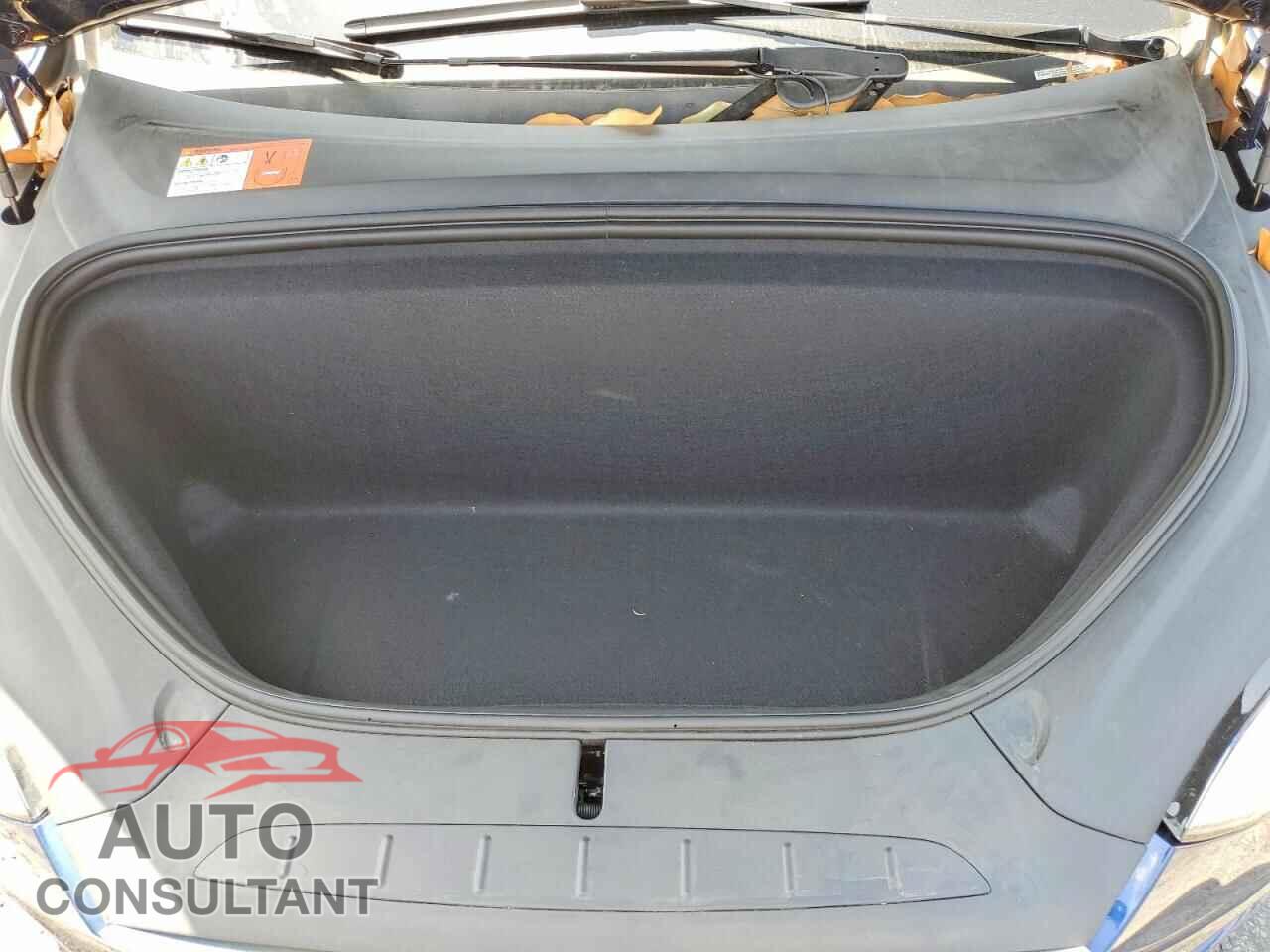 TESLA MODEL X 2017 - 5YJXCBE22HF078482