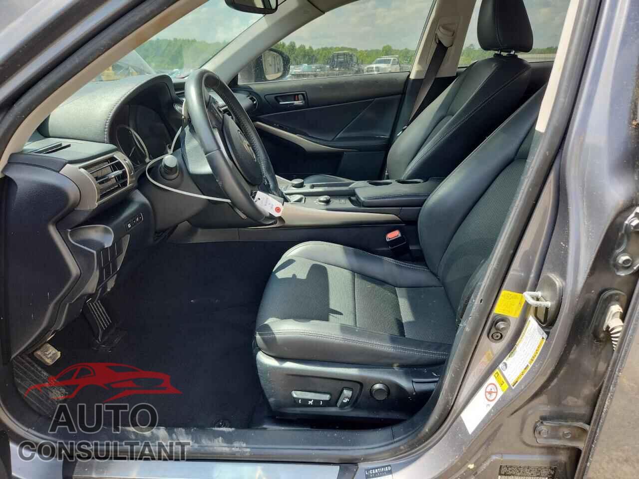 LEXUS IS 2015 - JTHBF1D22F5044486