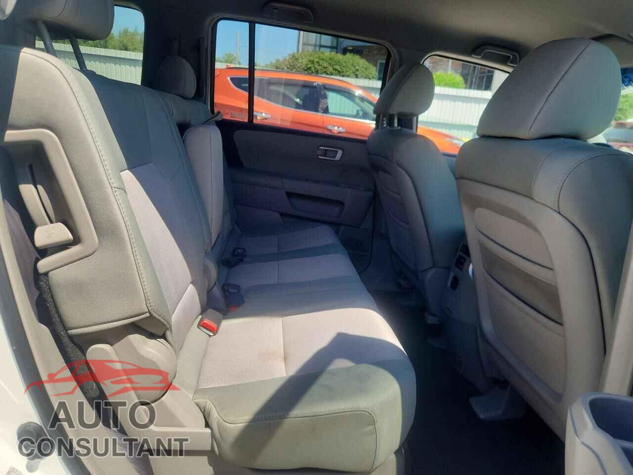 HONDA PILOT 2009 - 5FNYF48479B007512
