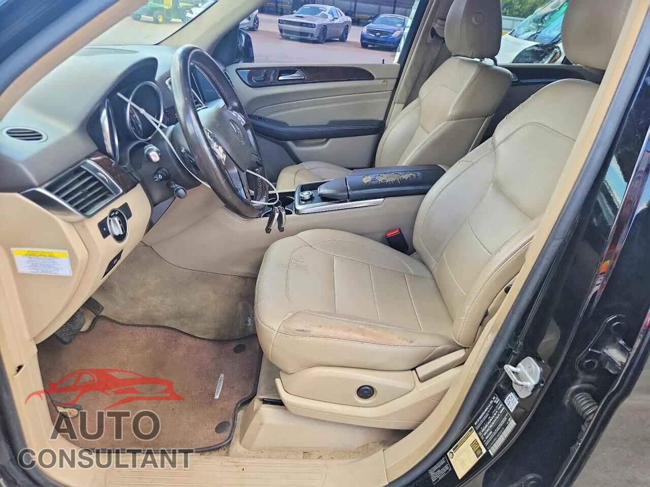MERCEDES-BENZ M-CLASS 2012 - 4JGDA5HB0CA056015