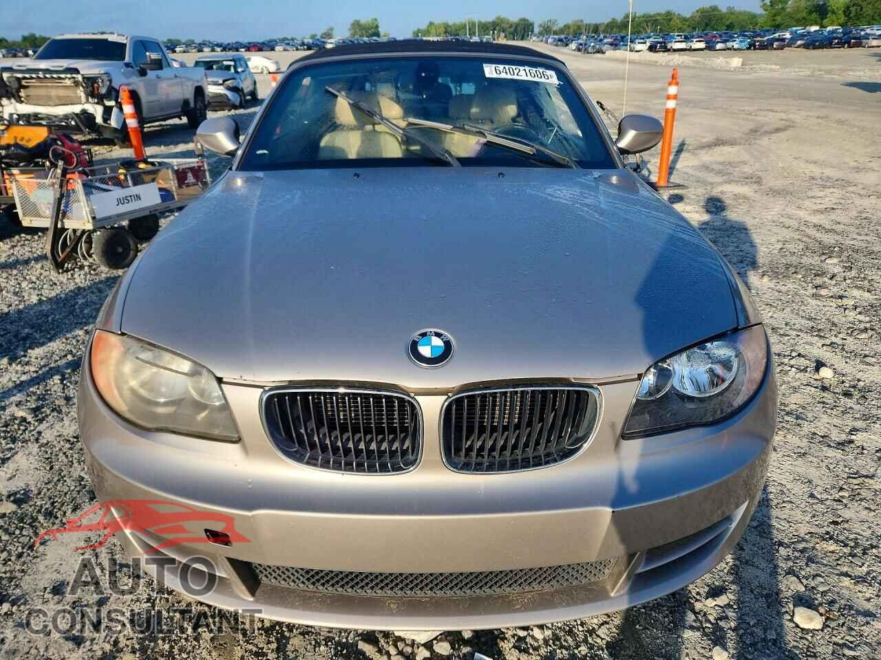 BMW 1 SERIES 2011 - WBAUL7C55BVM79334