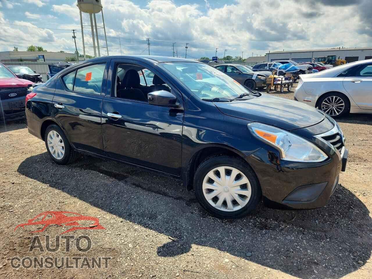 NISSAN VERSA 2018 - 3N1CN7AP1JL884301