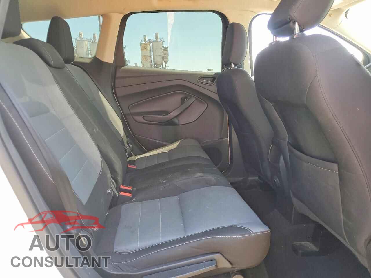 FORD ESCAPE 2018 - 1FMCU0F77JUB27811