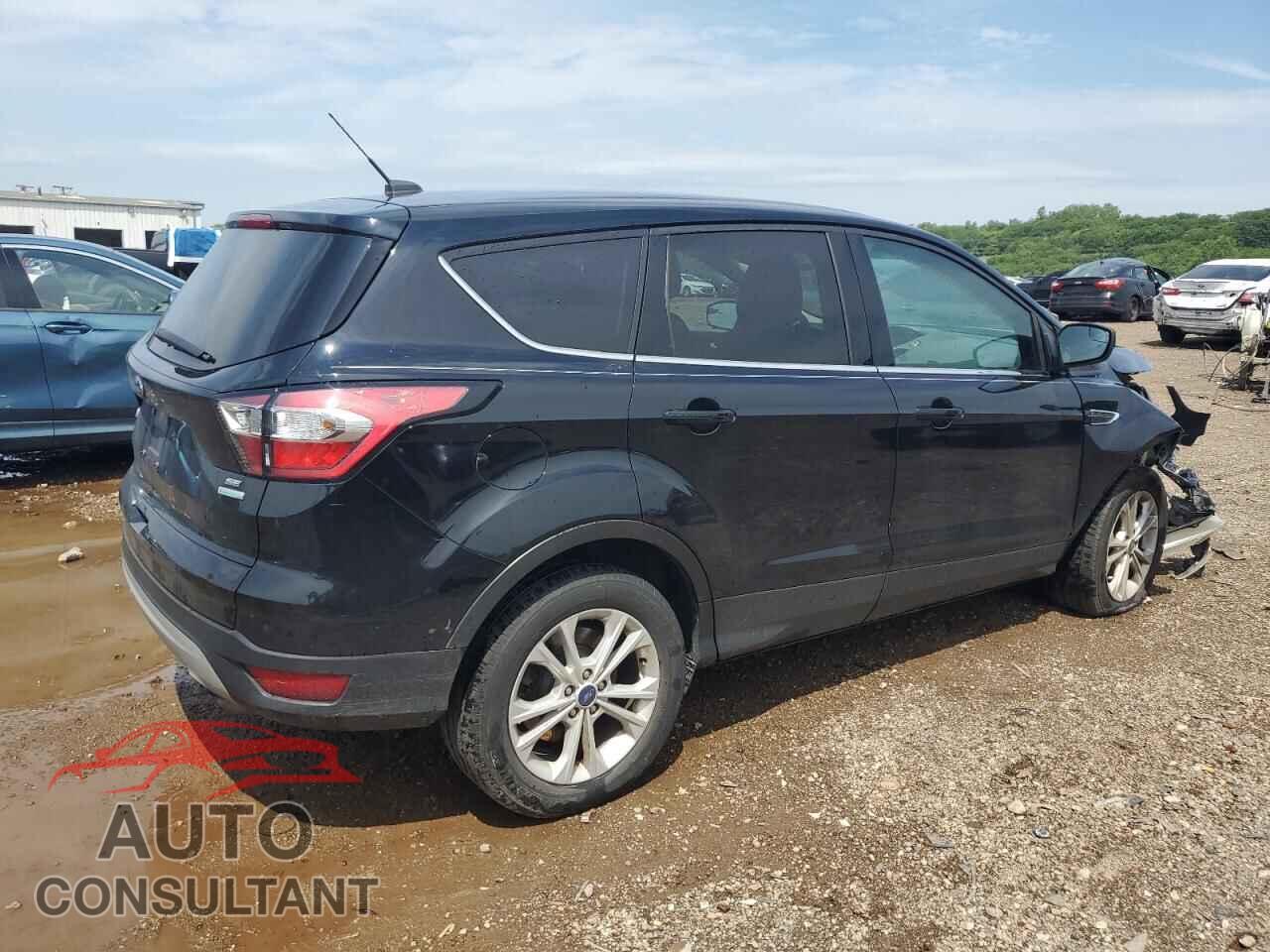 FORD ESCAPE 2017 - 1FMCU0GD7HUC77688
