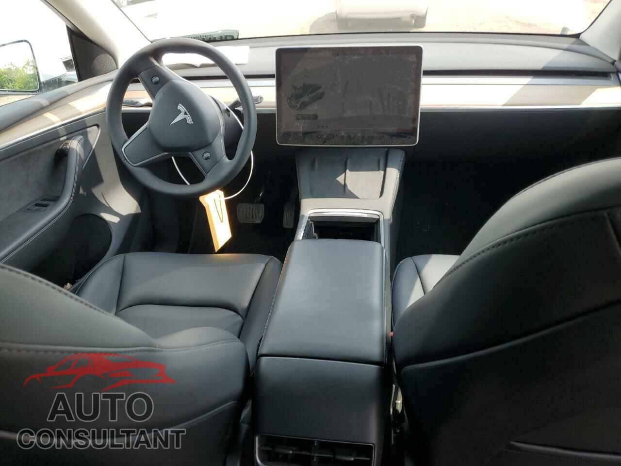 TESLA MODEL Y 2023 - LRWYGDFD0PC966807
