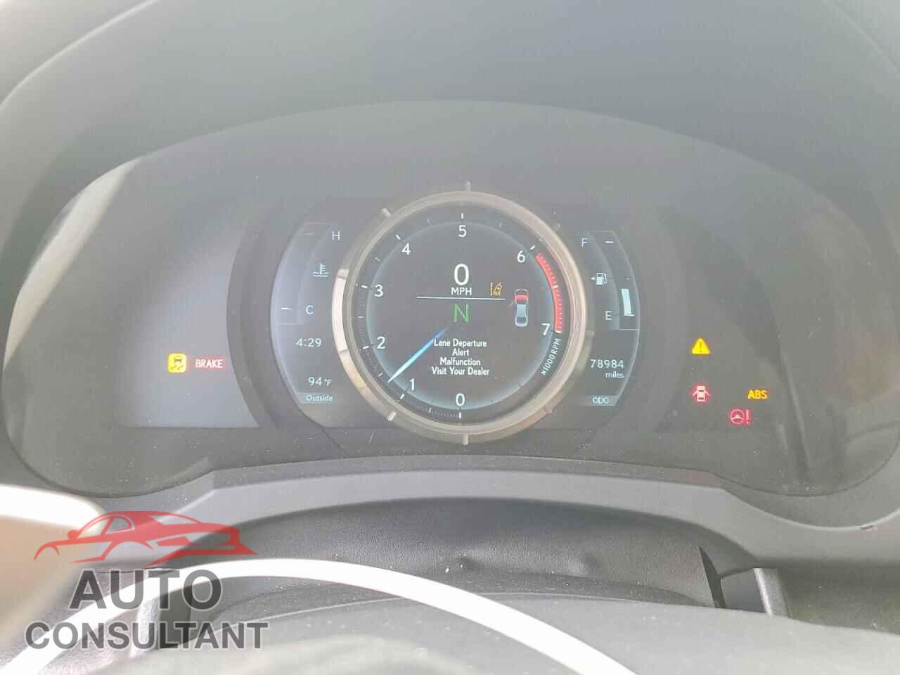 LEXUS IS 2017 - JTHBA1D29H5058029