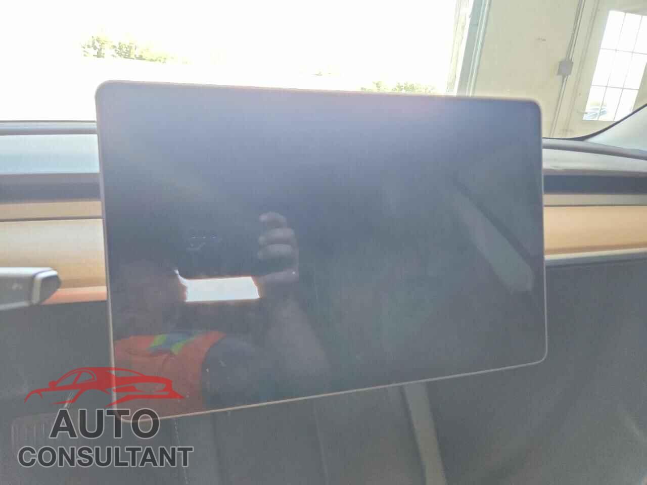 TESLA MODEL 3 2023 - 5YJ3E1EA3PF606751