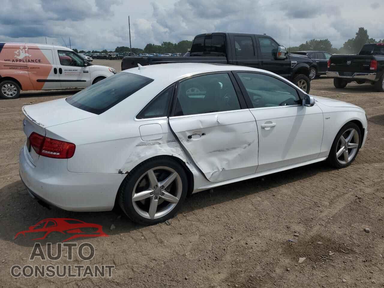 AUDI S4/RS4 2011 - WAUDGBFL0BA133569