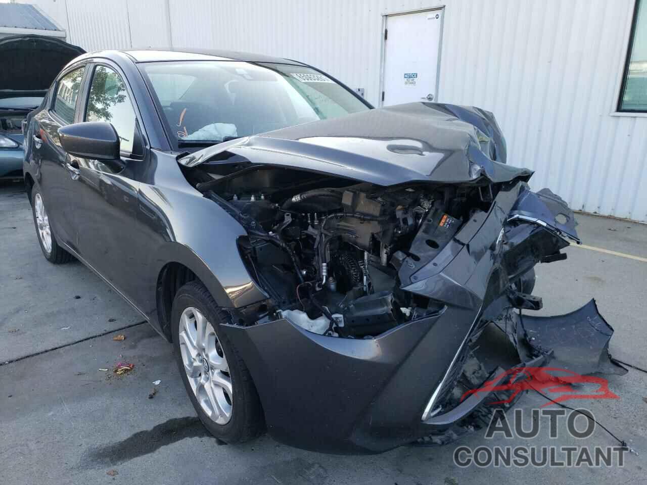 TOYOTA YARIS 2017 - 3MYDLBYV0HY173623