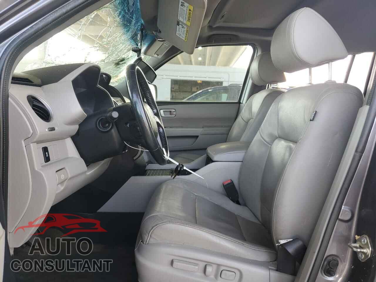 HONDA PILOT 2015 - 5FNYF4H5XFB019934