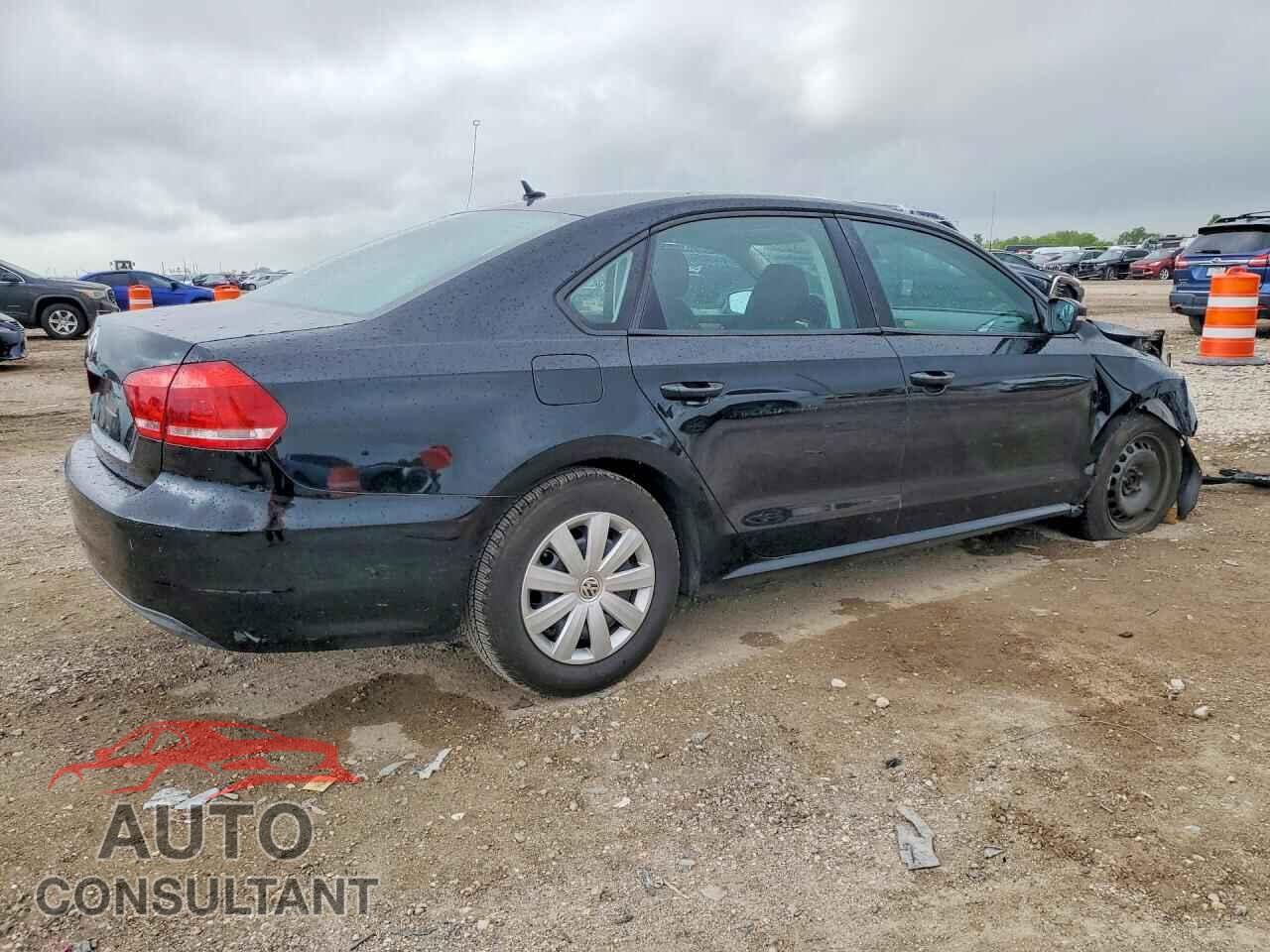 VOLKSWAGEN PASSAT 2013 - 1VWAP7A31DC021362