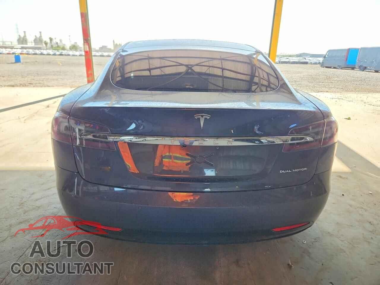 TESLA MODEL S 2020 - 5YJSA1E29LF385263