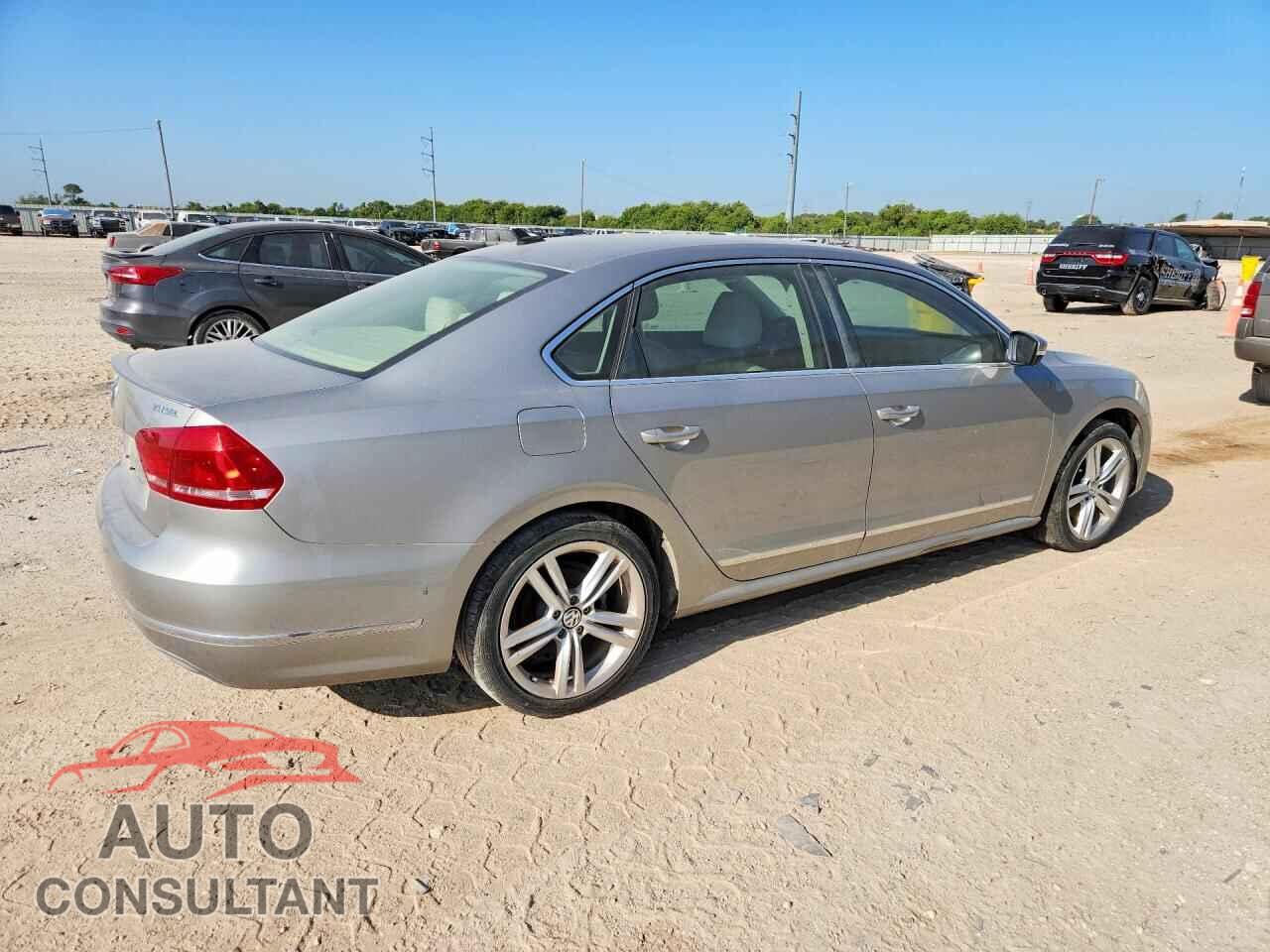 VOLKSWAGEN PASSAT 2014 - 1VWCS7A37EC012660