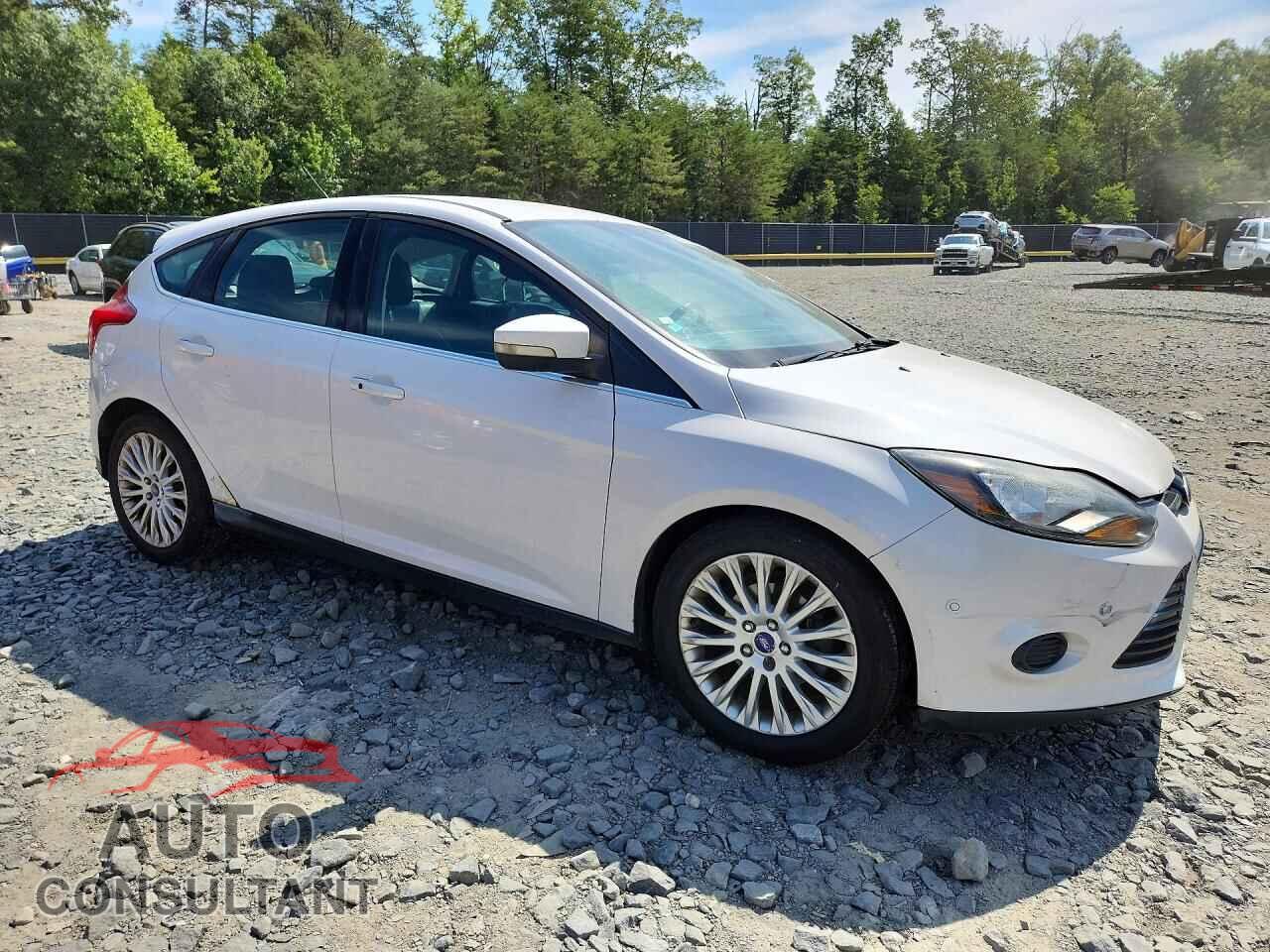 FORD FOCUS 2012 - 1FAHP3N23CL289300