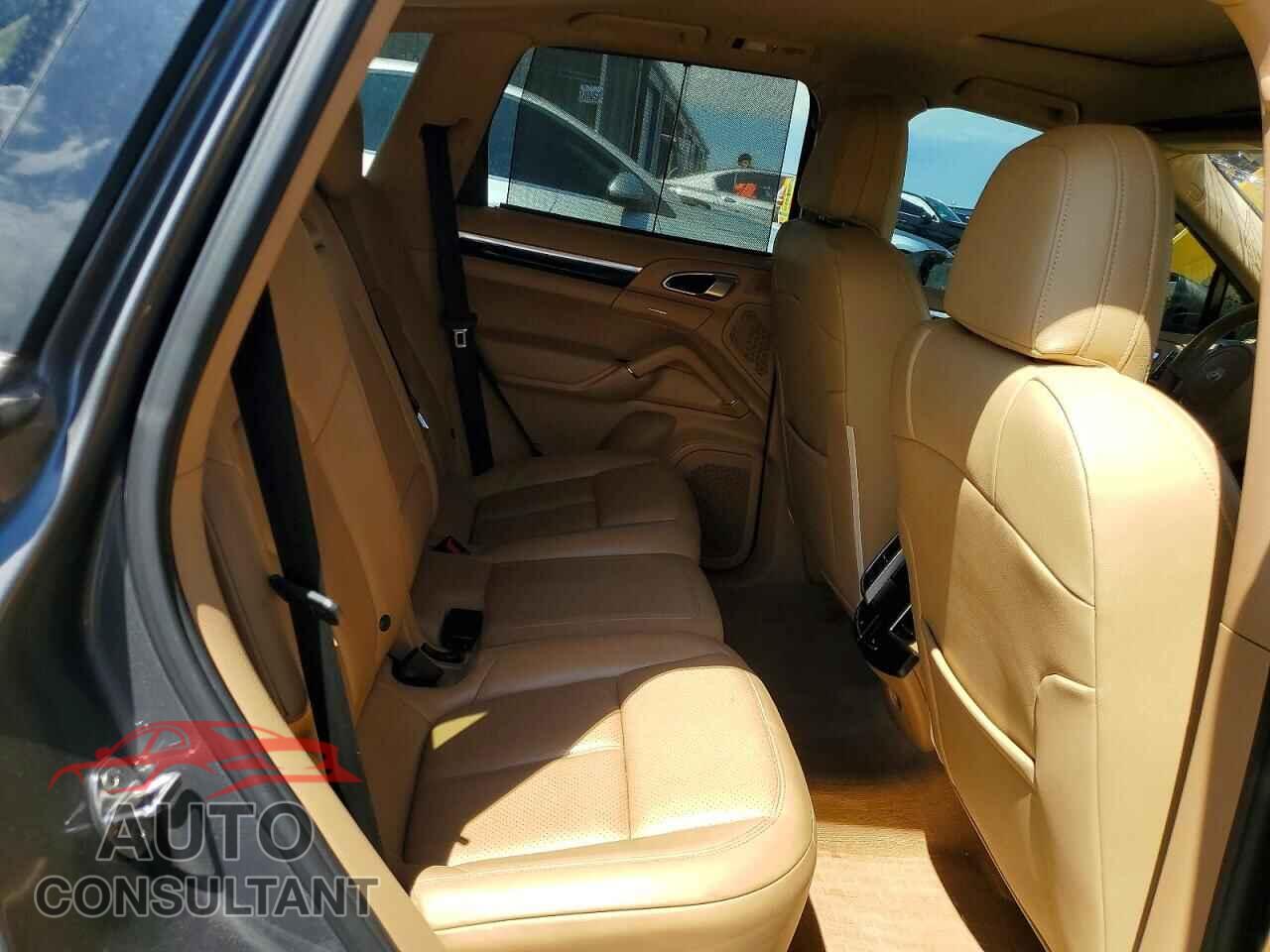 PORSCHE CAYENNE 2012 - WP1AA2A2XCLA08931