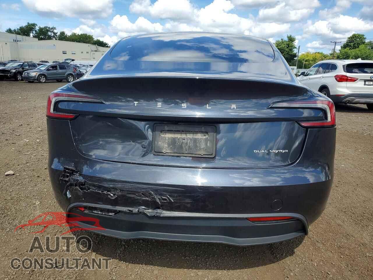TESLA MODEL 3 2024 - 5YJ3E1EB0RF736725