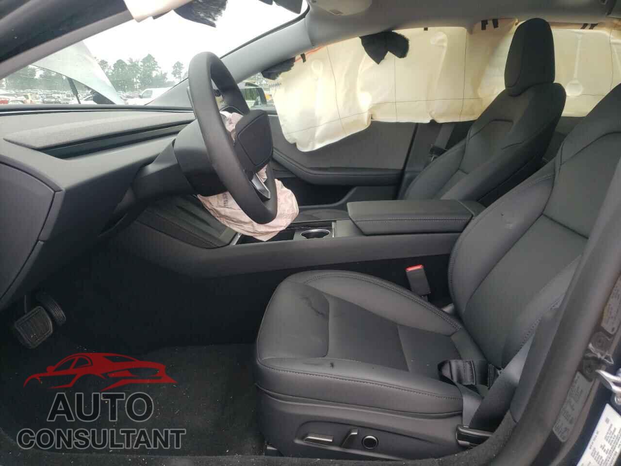 TESLA MODEL 3 2025 - 5YJ3E1EA8SF017655