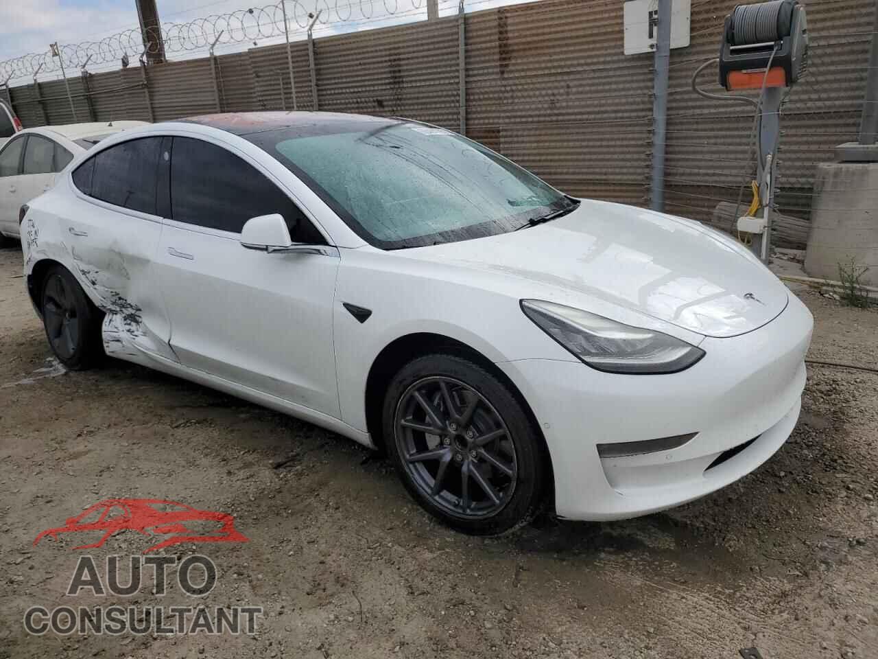 TESLA MODEL 3 2018 - 5YJ3E1EA5JF010645