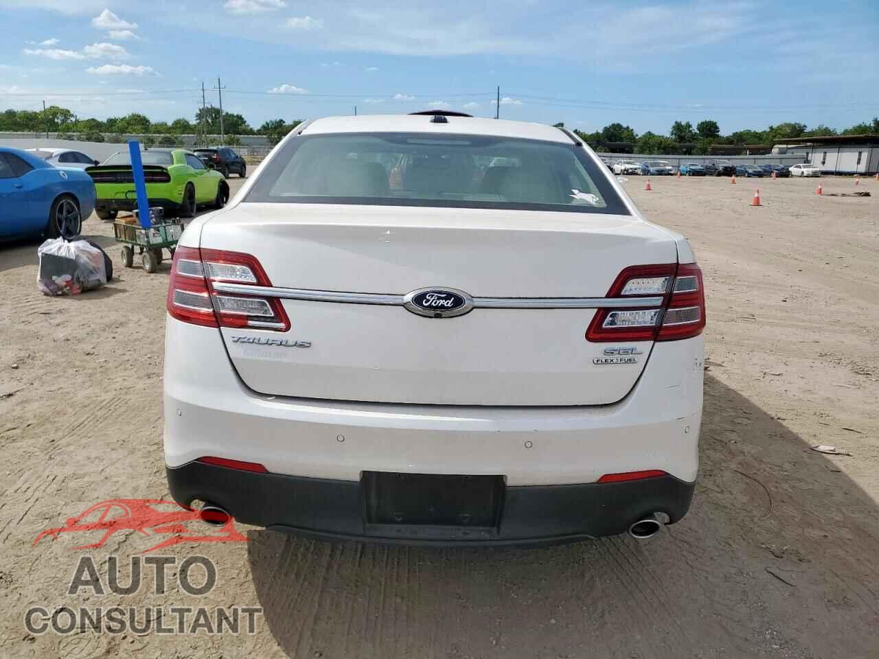 FORD TAURUS 2016 - 1FAHP2E86GG100992