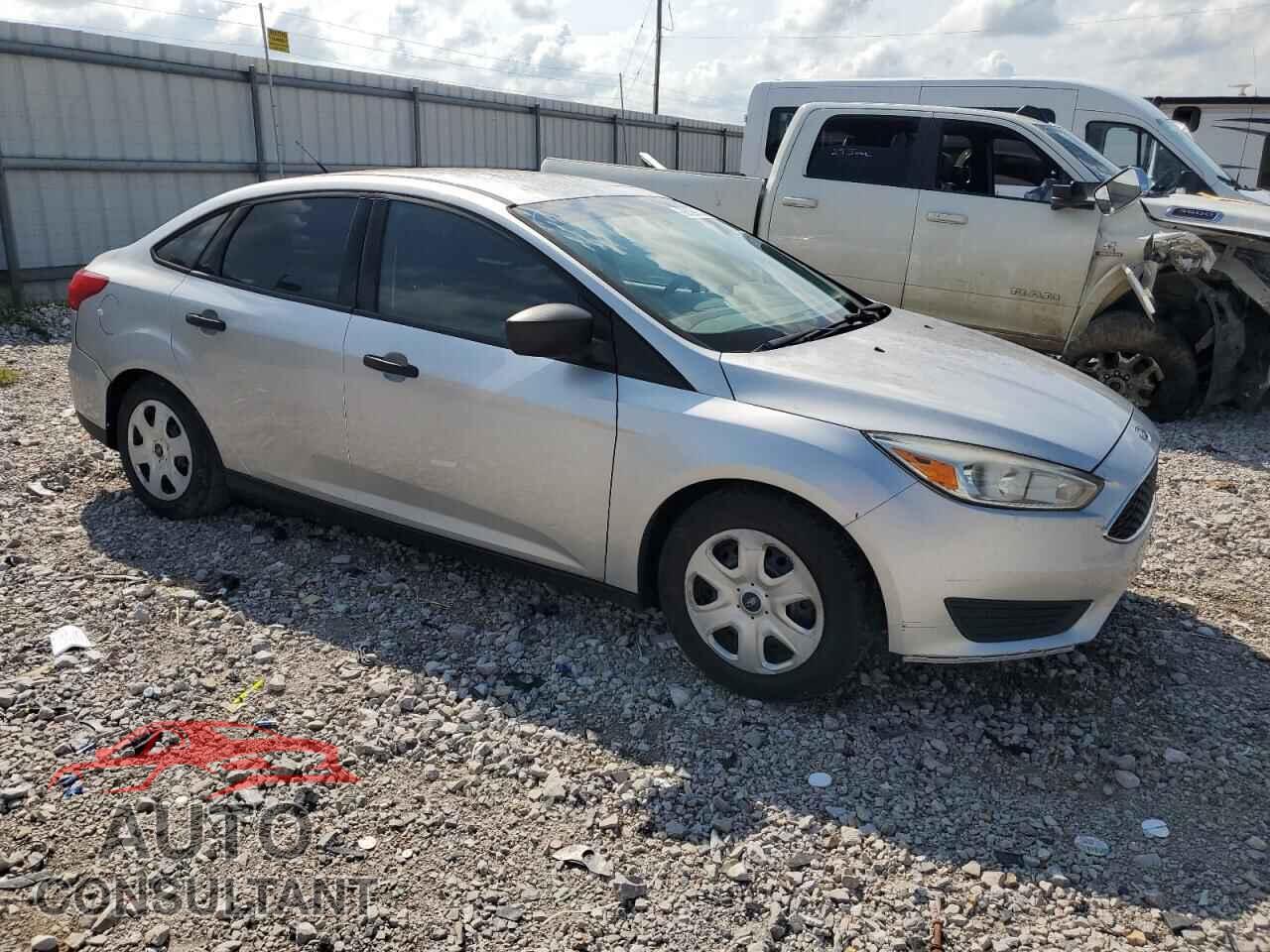 FORD FOCUS 2015 - 1FADP3E2XFL255017