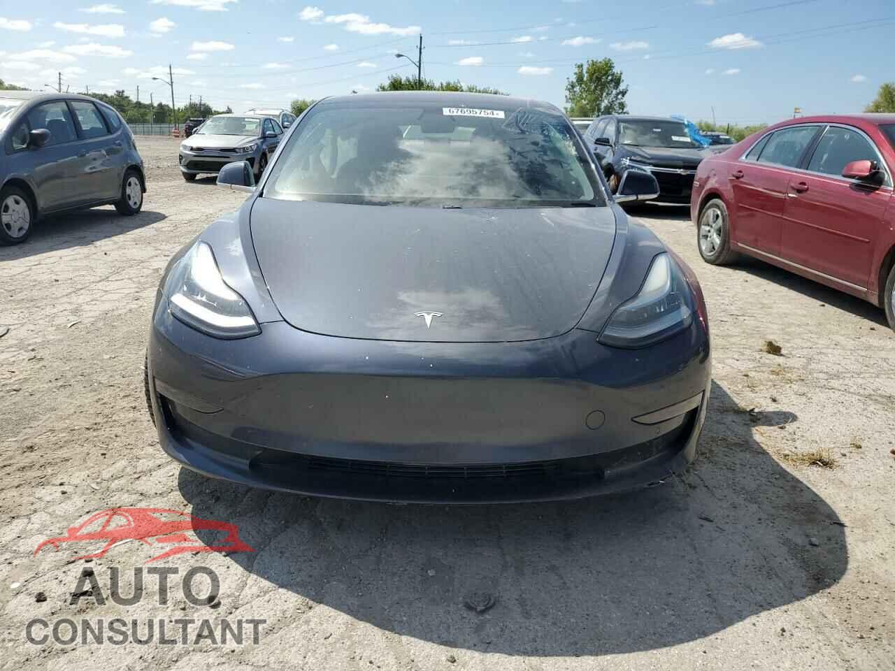 TESLA MODEL 3 2018 - 5YJ3E1EA1JF048468
